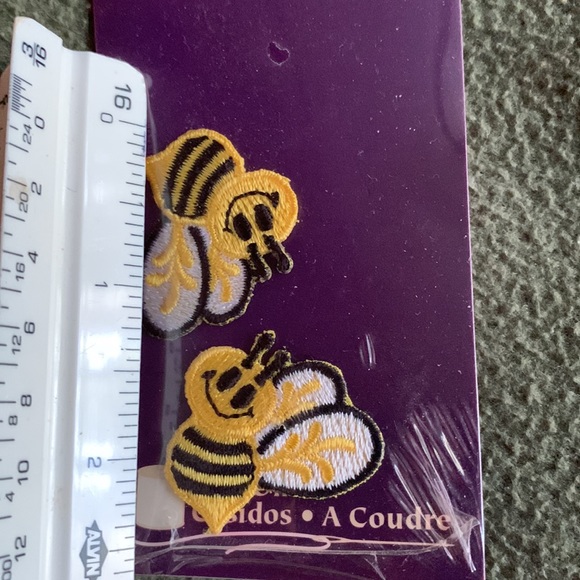 NIP. Lot of sewing appliqués, zipper sliders and overall buckles. - Picture 6 of 9